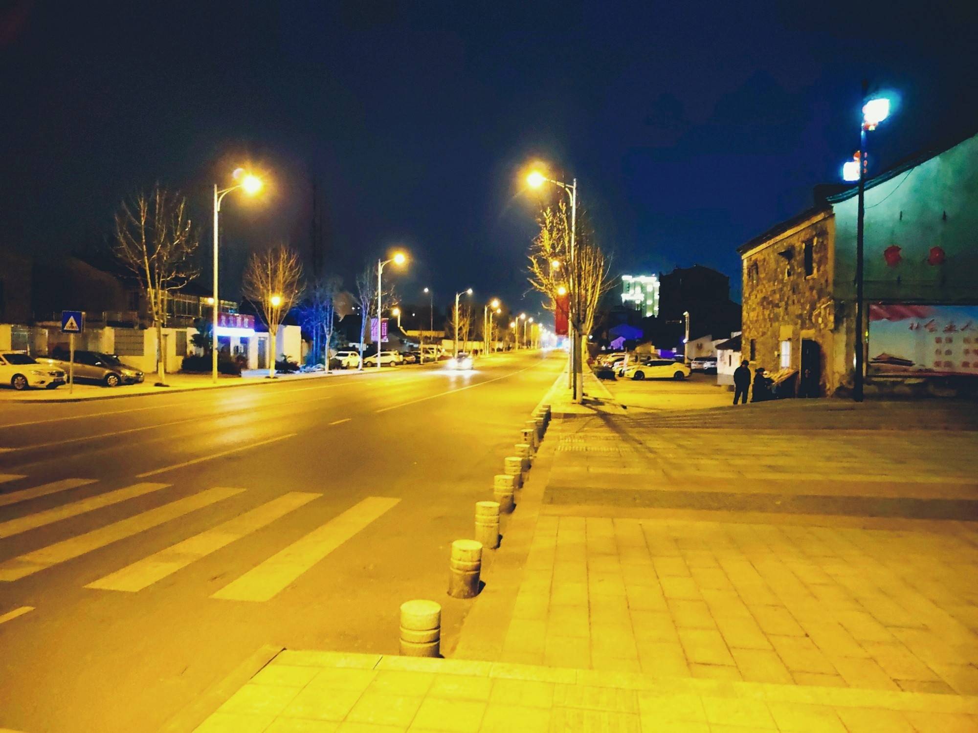 夜幕下的丹阳西门城楼夜色如画