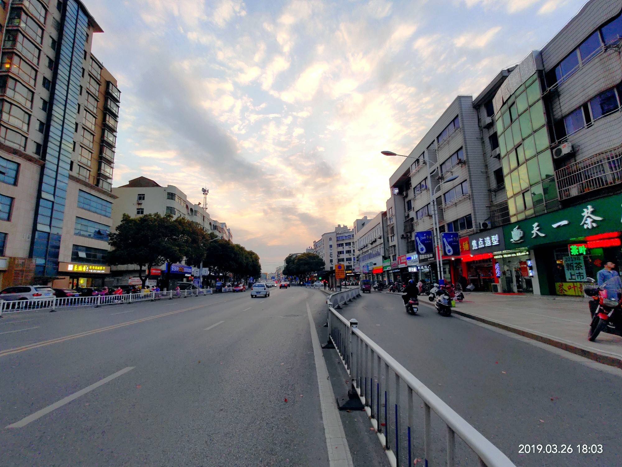 欣赏丹阳城影夕阳之美