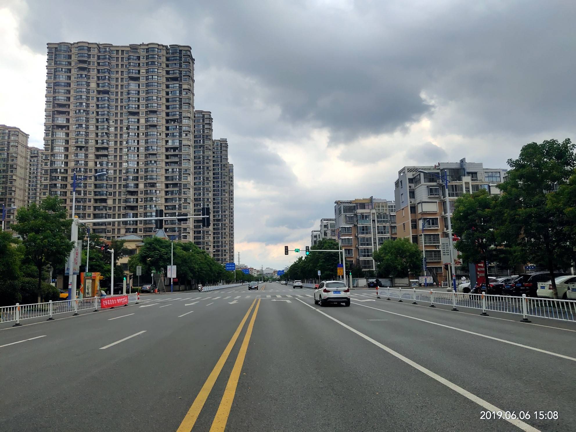 昨日大雨后的丹阳天空难得一见疯狂的云