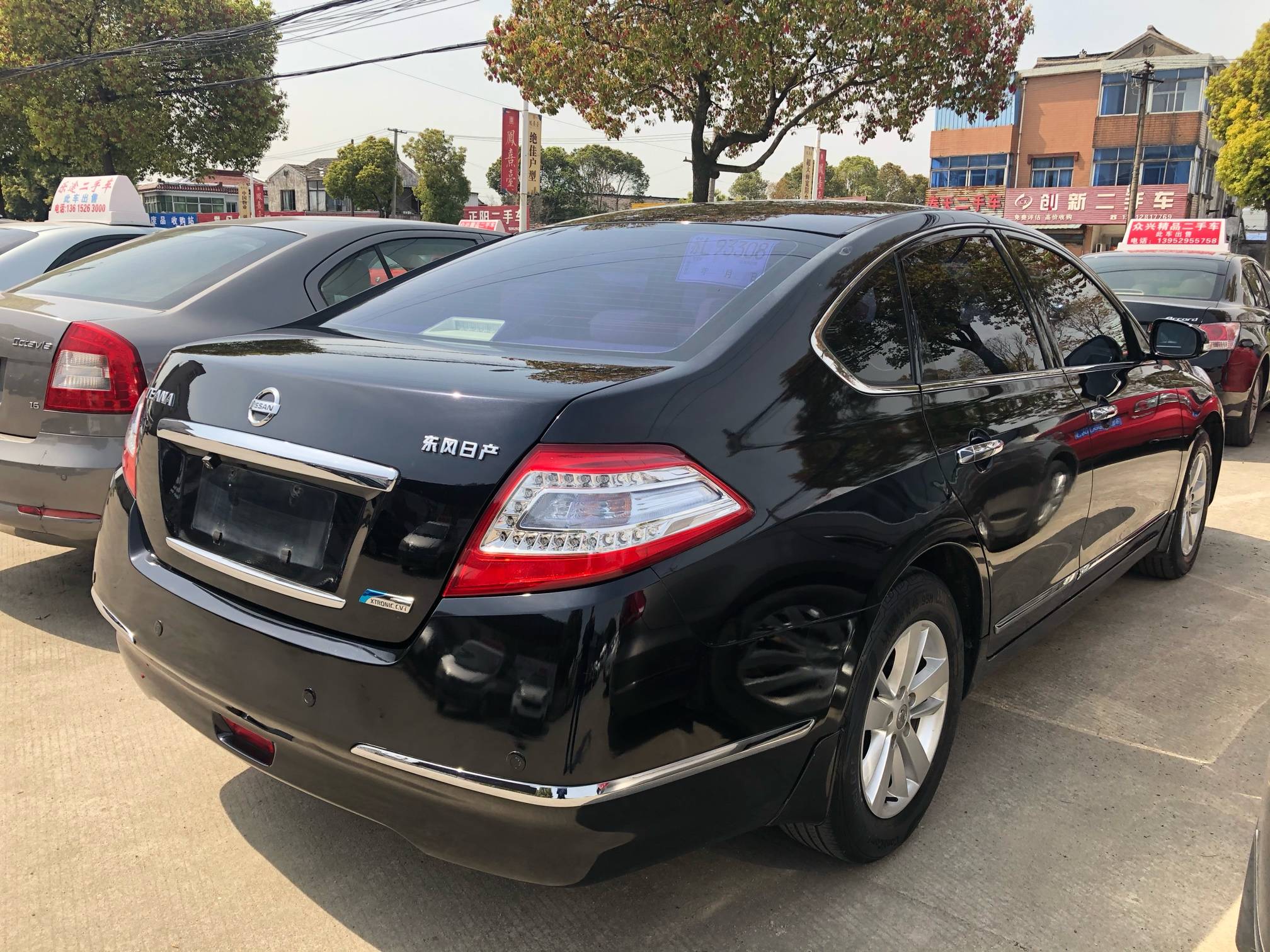 2012年上牌的日产天籁转让