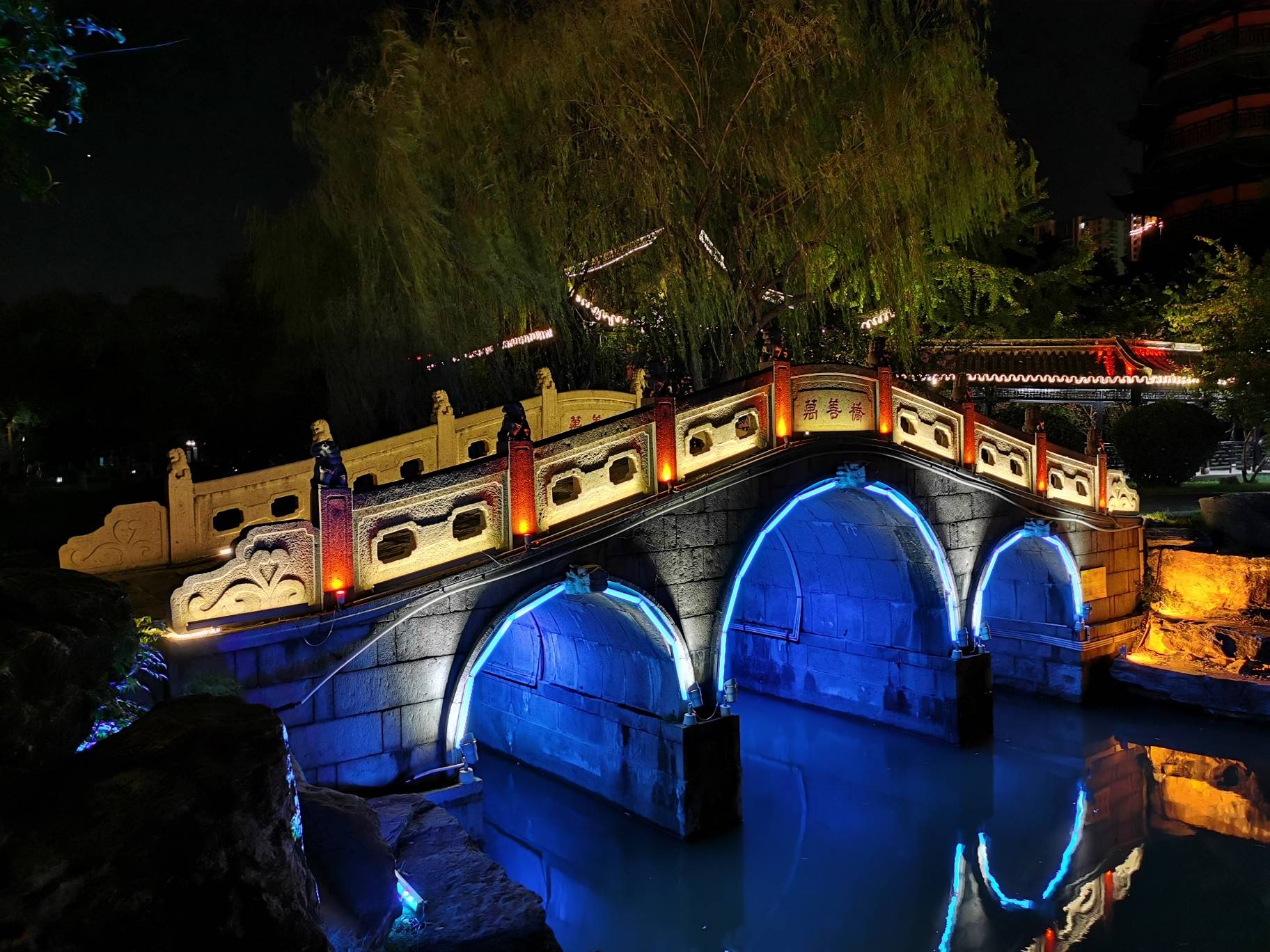 丹阳城市夜景还是蛮漂亮的