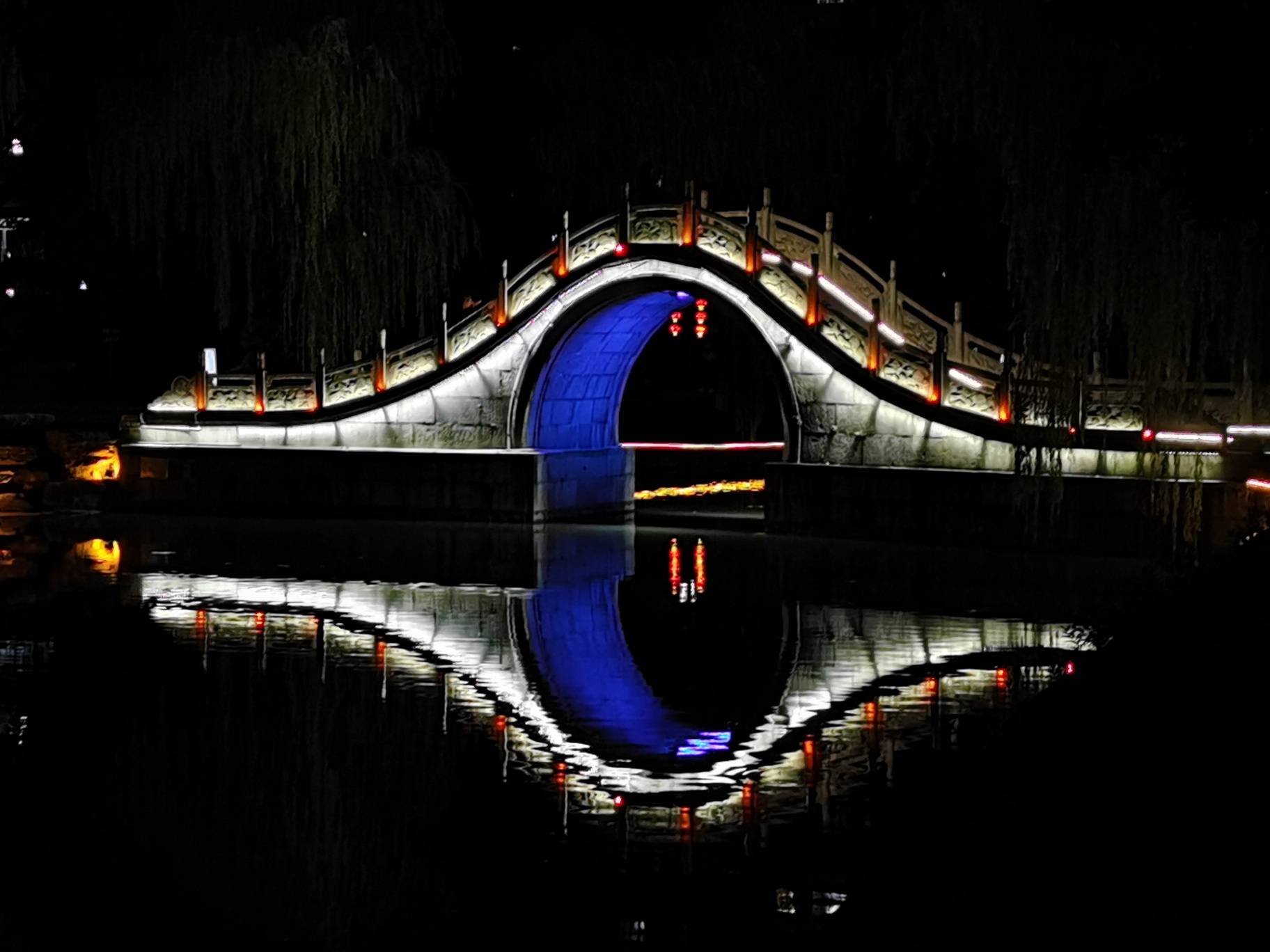 丹阳城市夜景还是蛮漂亮的