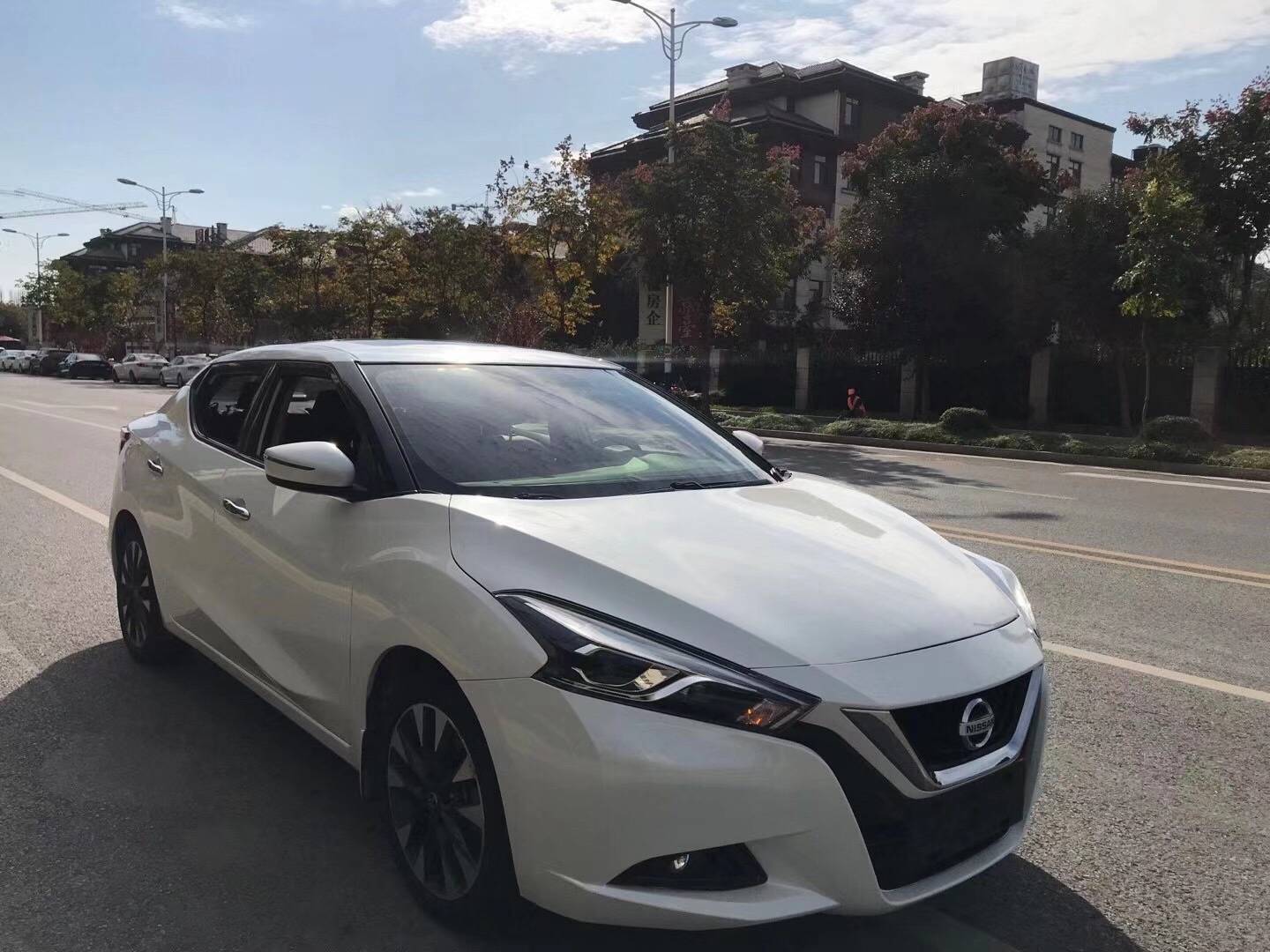 2016年3尼桑蓝鸟16l黄金排量超级省油一键启动自动天窗真皮座椅